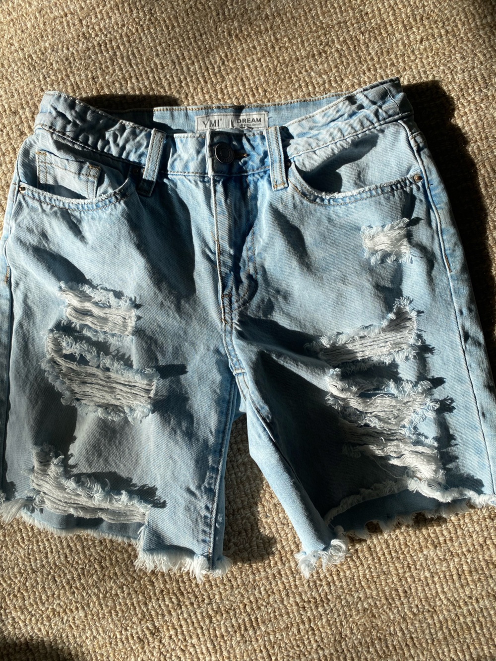 Cut off Light Blue Distressed Woman’s Jeans